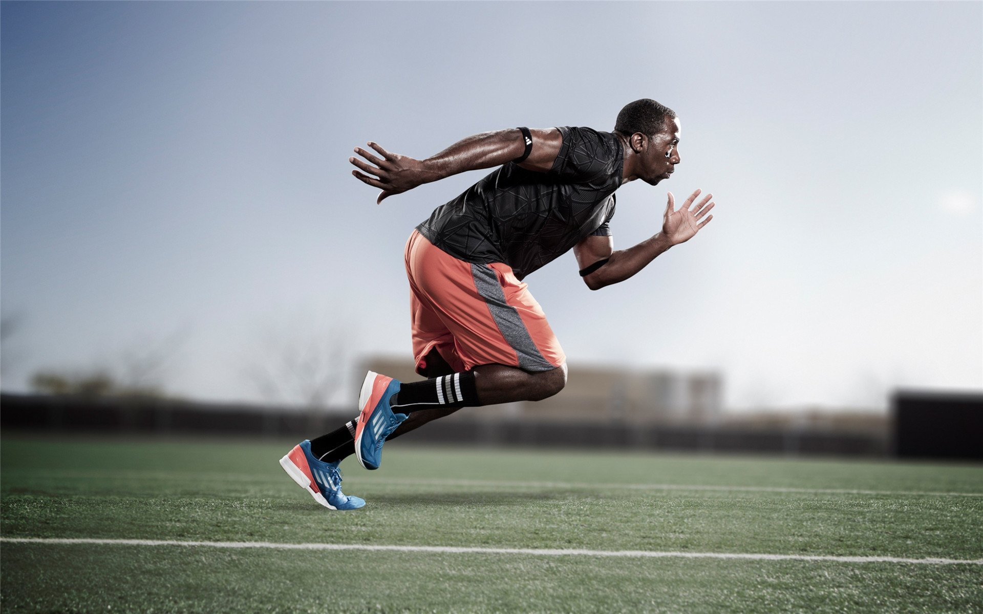 湖人队连续签下两名3D球员，力补锋线空缺，湖人三员虎将正式离队